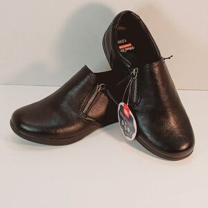 Elegant Black Slip-On Leather Shoes with Zipper